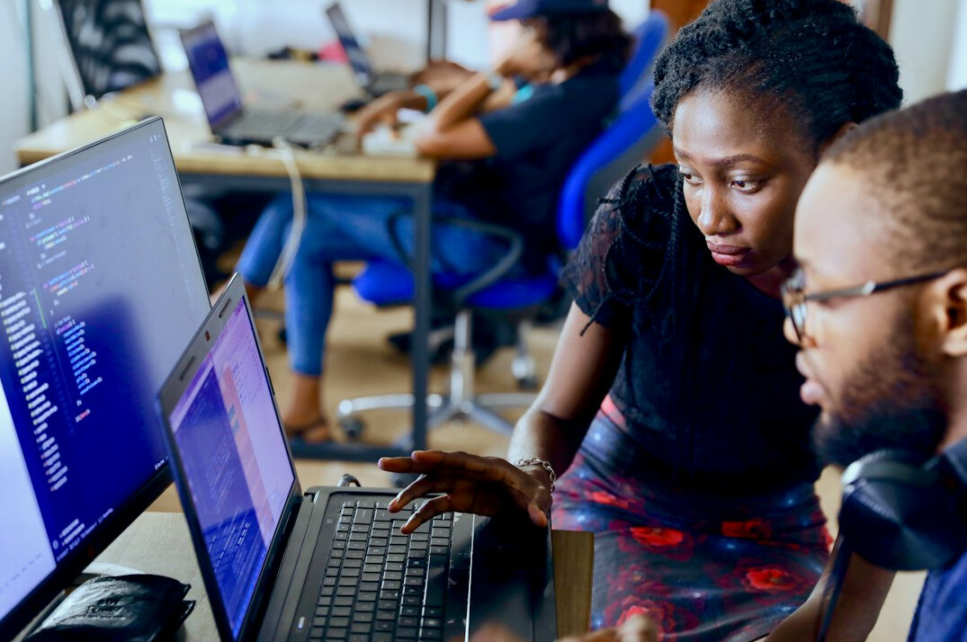woman teaching programming